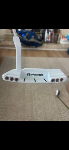 White Men's 2011 TaylorMade Ghost TM-110 Tour Blade Right Handed Putter 34" (Used)
