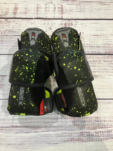 Junior Medium Bauer Vapor 3X Elbow Pads (Used)