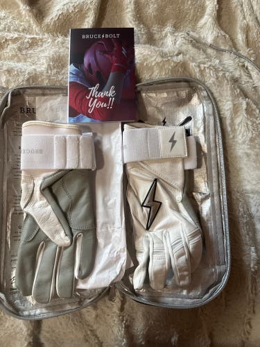 Medium Batting Gloves (New)