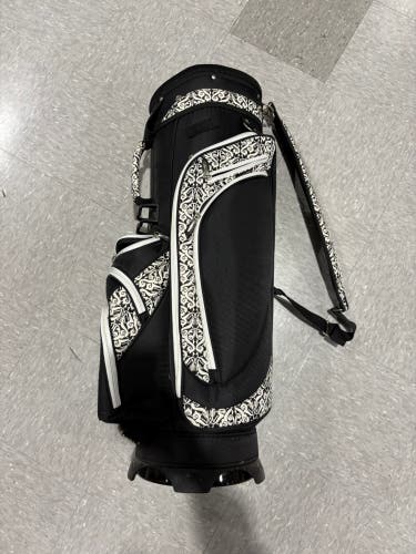 *Like New* Black Tommy Armour Bag (Used)