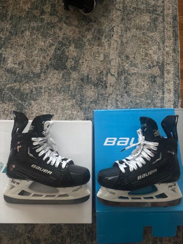 Black 2022 Bauer Supreme Mach Hockey Skates 8 (With LS Pulse Ti Steel) (New)