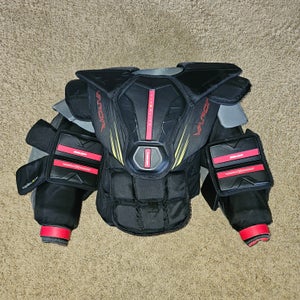 Small Bauer Vapor Hyperlite 2 Goalie Chest Protector (Used)
