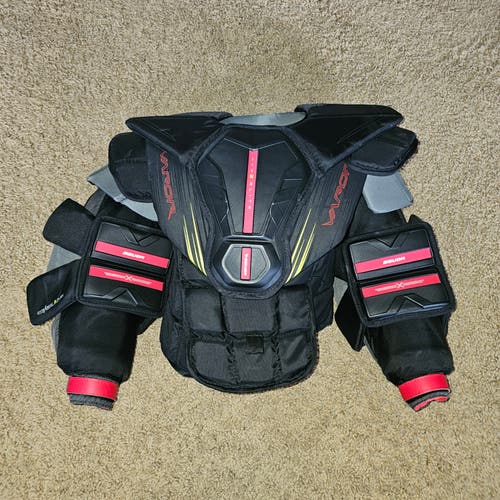 Small Bauer Vapor Hyperlite 2 Goalie Chest Protector (Used)