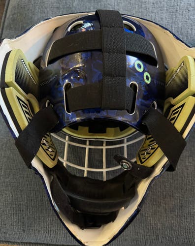 Youth 2021 Warrior Ritual F1 Goalie Mask (Used)