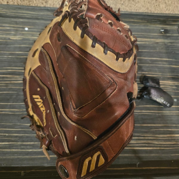Mizuno RH Catcher's Vintage GXS 50 Fastpitch Softball Glove 34" Game Ready