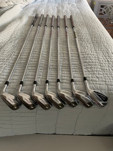 Titleist 716 T-MB Right Handed Iron Set Stiff Flex Steel Shaft (Used)