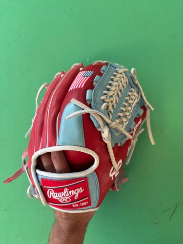Red Rawlings Heart of the Hide RH Outfield Baseball Glove 12.5"