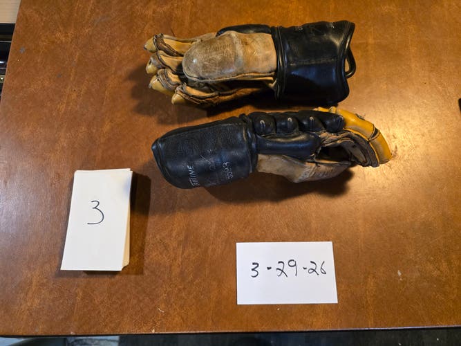 Vintage Leather Hockey Gloves 13" (Used) #3
