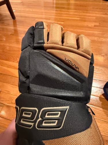 Bauer Vapor Hyperlite Gloves 14" (Used)