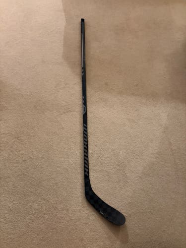 (NEW) Junior Warrior Covert QR6 Pro Left Hand Hockey Stick W28 50 Flex
