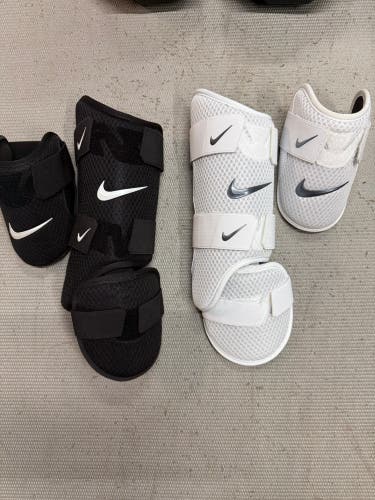 Adult Nike Elbow/Shin Guards Black and White