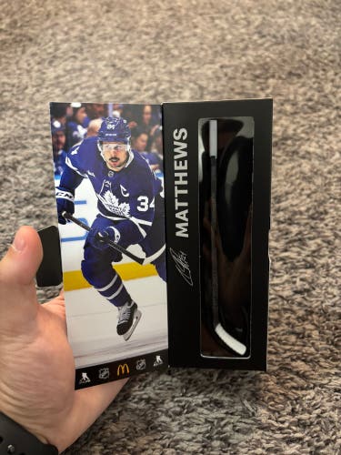 NHL Star Sticks Toronto Maple Leafs Auston Matthews CCM XFGhost Stick Case Collectible