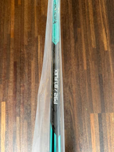 Senior Bauer Pulse Right Handed Hockey Stick P92 87 Flex (New)