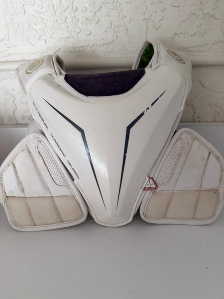 Small / Medium Adult Maverik Shoulder Pads (Used)