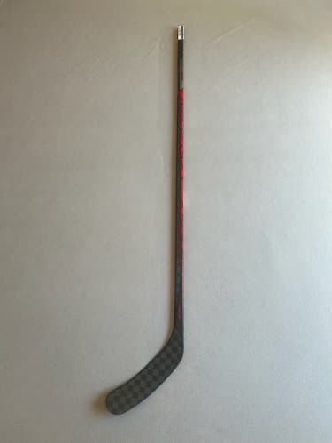 New 85 Flex P28 Senior CCM Jetspeed FT4 Pro Right Hand Pro Stock Hockey Stick