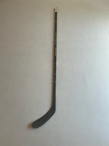 New 85 Flex P28 Senior CCM Ribcor Trigger 6 Pro Right Hand Pro Stock Hockey Stick