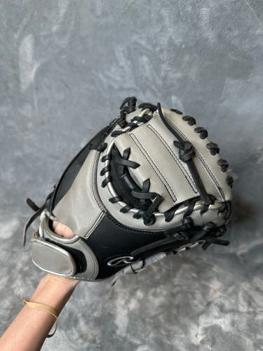 Gray Rawlings Gamer XLE RH Catcher's Baseball Glove 32.5" (Used)
