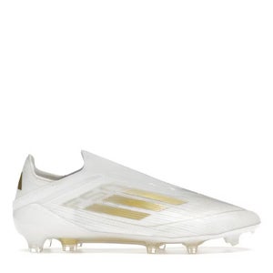 White Men's Size M 9.5 (W 10.5) Nike Cleats (New)