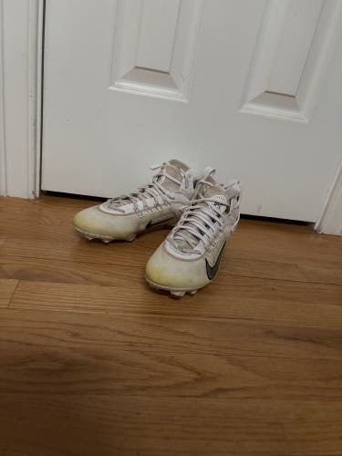 White Men's Size M 7.0 (W 8.0) Youth Nike Mid Top (Used)