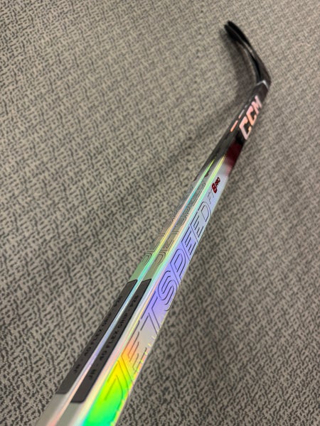 Junior CCM JetSpeed FT8 Pro Right Handed Hockey Stick P28 40 Flex (New)