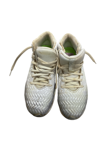 Used Under Armour Jr FB Cleats White Junior 06 11613-S000178906