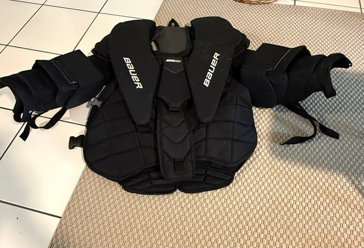 Large 2025 Bauer Pro Series Goalie Chest Protector (Used)