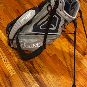 Gray Men's Titleist Bag (Used)