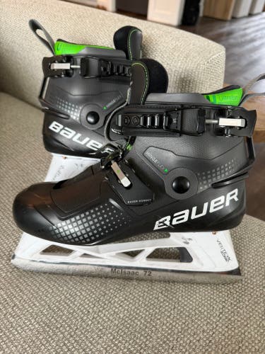 Bauer Konekt Hockey Goalie Skates 7-7.5 (Used)