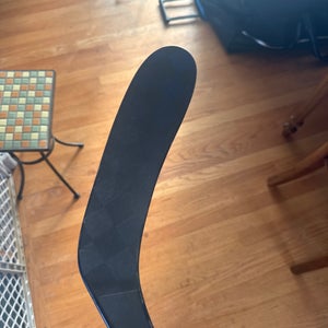 Intermediate Warrior Alpha LX3 Pro Right Handed Hockey Stick W28 65 Flex (New)