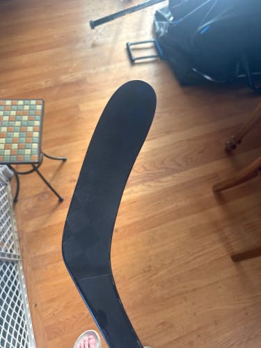 Intermediate Warrior Alpha LX3 Pro Right Handed Hockey Stick W28 65 Flex (New)