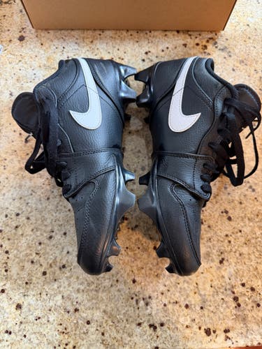 Men's Jordan 1 Low TD Football Cleats - Like New - US Size 8