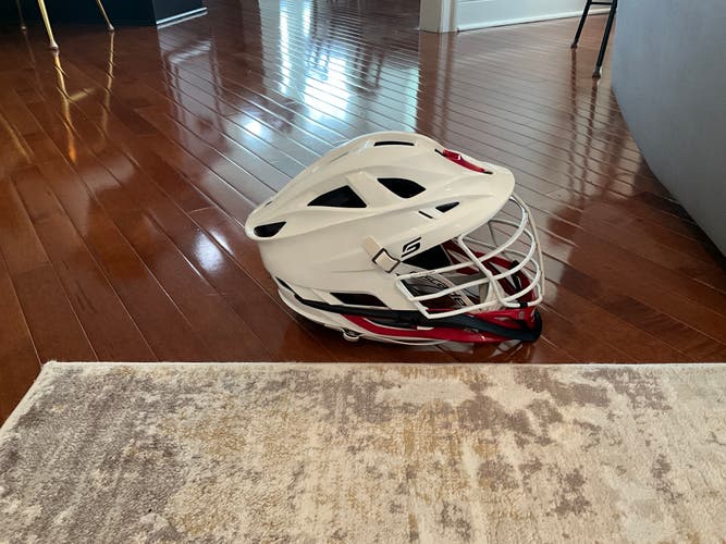 Cascade S Helmet (Used in Good condition.) SEND OFFERS. WILLING TO NEGOTIATE.