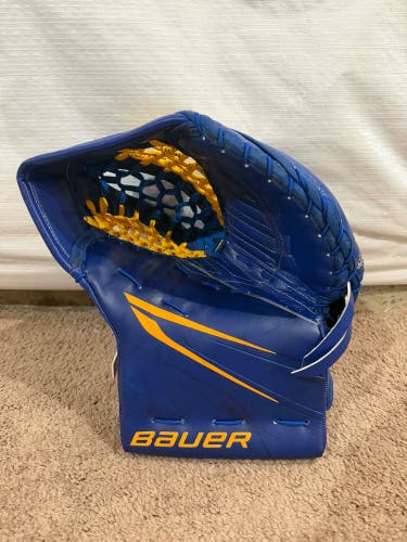 Bauer Vapor Hyperlite 2 / Mach pro stock goalie glove
