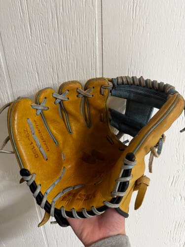 SSK z9 LH Infield Baseball Glove 11.5" (Used)