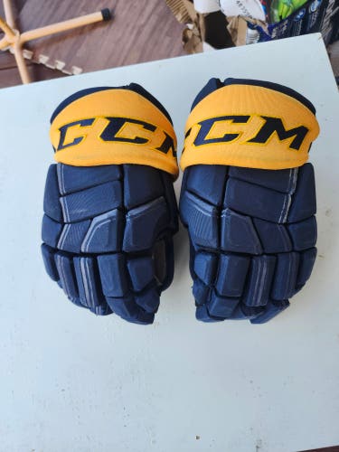 Buffalo Sabres CCM HGQL Gloves 14" Pro Stock (Used)