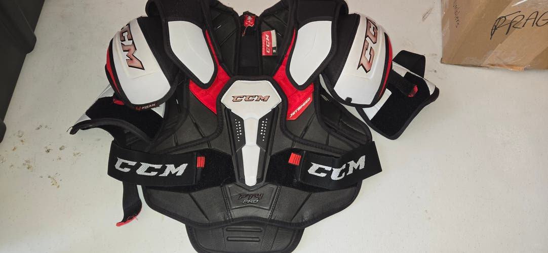 CCM JetSpeed FT4 Pro Shoulder Pads Senior Small(Used)