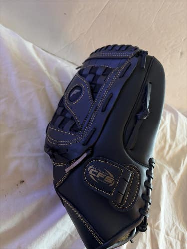 Brand New 14 Franklin Field masters Series Softball Glove. Black