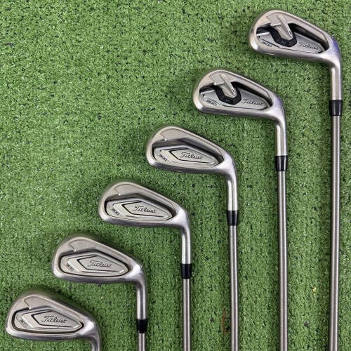 Titleist T300 2019 Iron Set 6-PW 48 Aerotech Steelfiber i80 Regular Flex RH