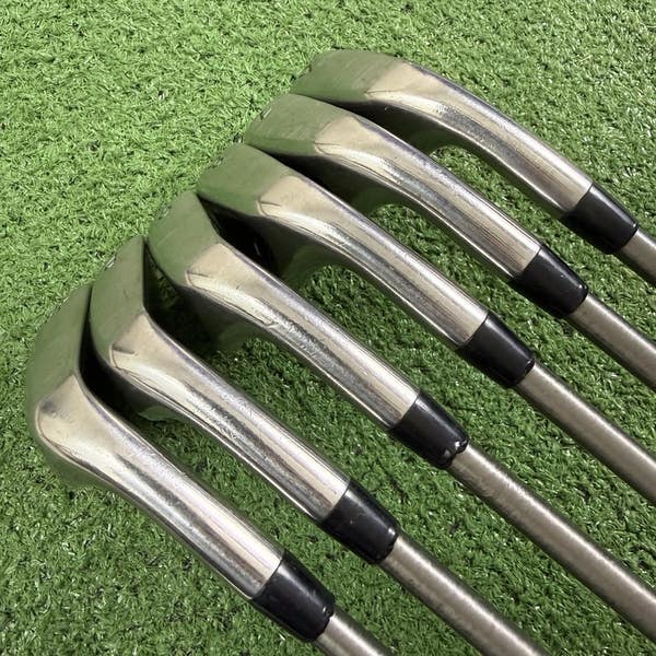 Titleist T300 2019 Iron Set 6-PW 48 Aerotech Steelfiber i80