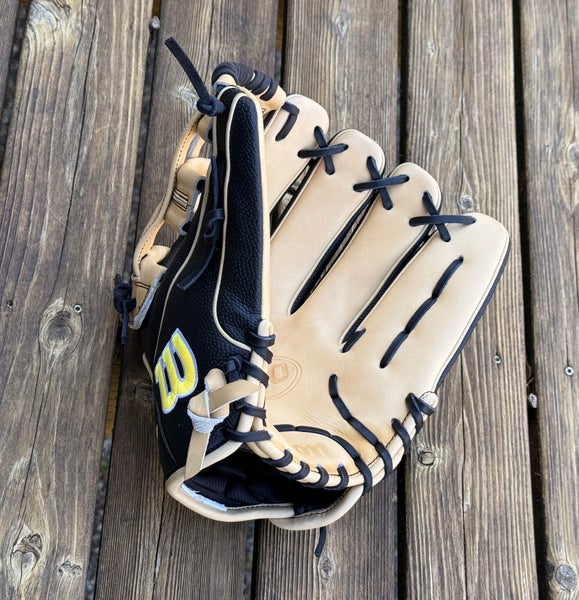 2026 Wilson A2000 DW5 SS 12” Super Skin RH Baseball Glove -NICE
