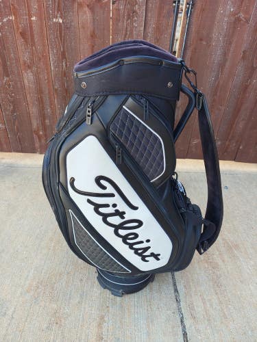 Titleist Golf 2025 Mid Size Staff / Cart Bag 6-Way Top - Black / White Raincover