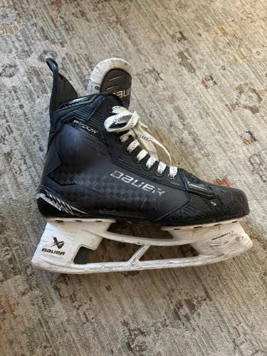 Black 2024 Bauer Supreme Shadow Hockey Skates Regular Width 8 (Used)