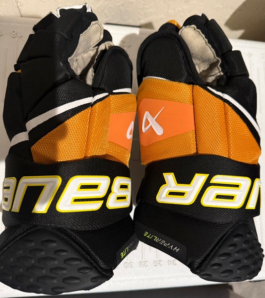 Bauer Vapor Hyperlite Gloves 14" (Used)