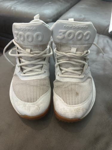 White Men's Size M 8.0 (W 9.0) Adult New Balance Low Top Turf Cleats (Used)