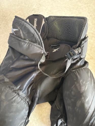 Senior Large Reebok 9K Hockey Pants (Used)