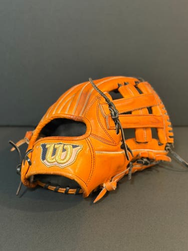 Rare Japanese Wilson Staff D5 model stock RH Infield Baseball Glove 11.75" (Used)