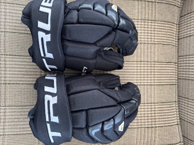 True XC7 Pro Gloves 12” (Used)