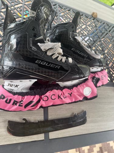 Bauer Supreme Mach Hockey Skates Regular Width 8 (Used)
