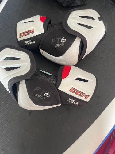 Senior Medium CCM JetSpeed FT6 Pro Elbow Pads (Used)