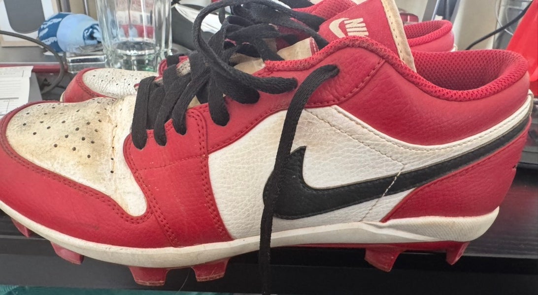 Red Men's Size M 10.5 (W 11.5) Adult Nike Air Jordan Molded Cleats (Used)